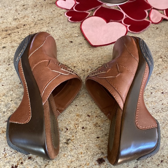 Bass Clogs - Picture 4 of 5